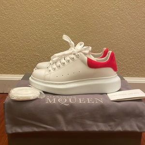 Alexander McQueen Oversized Sneaker